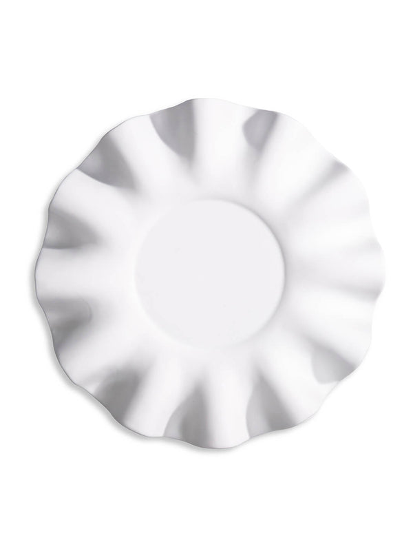 A white ceramic plate from Pordamsa's Wave Plate Range features a wavy, ruffled edge resembling a decorative flower. An elegant piece of fine dining tableware, it is shown empty against a white background.